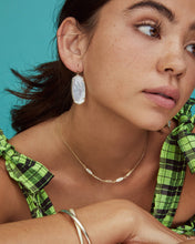 Load image into Gallery viewer, Faceted Elle Gold Drop Earrings in Rose Quartz