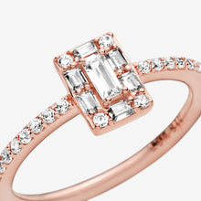 Load image into Gallery viewer, Sparkling Square Halo Ring