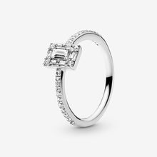 Load image into Gallery viewer, Sparkling Square Halo Ring