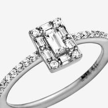Load image into Gallery viewer, Sparkling Square Halo Ring