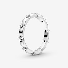 Load image into Gallery viewer, Flower Petals Band Ring