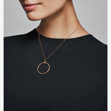 Load image into Gallery viewer, Pandora Moments Medium O Pendant