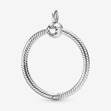 Load image into Gallery viewer, Pandora Moments Medium O Pendant