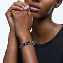 Load image into Gallery viewer, Millenia bracelet Square cut, Gray, Black Ruthenium plated